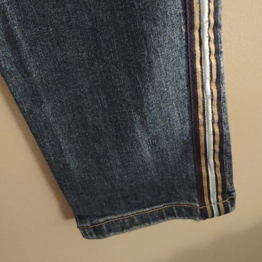 Wild Fable Women's size 12 distressed‎ ankle jeans, side stripe - Picture 4 of 7